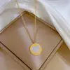 [Acero de titanio de cuerpo completo] corazón de amor extravagante ligero estilo muy simple cadena de clavícula de oro real para mujer accesorios de la red