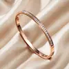 Pulsera de Acero de Titanio para Niñas Gama Alta Nicho Concha Incrustada con Diamantes No se Desvanece Exquisita Generosa Estilo Ins Pulsera de Acero Inoxidable