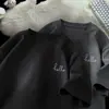Llegada Nueva Verano 2025 Camiseta Holgada de Manga Corta para Hombre Estilo Hong Kong Algodón Puro Marca de Moda Estampado de Coche Cuello Redondo Hombro Mangas de Media Longitud