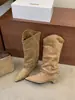 Botas empilhadas de bico fino retrô com salto gatinho e perna larga 2026, novas botas curtas slip-on de meia-panturrilha para o outono e inverno