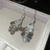 Pendientes Colgantes con Borla de Hoja Super Brillantes Incrustados de Diamantes, Estilo Minimalista, Pendientes Versátiles y Elegantes, Pendientes de Lujo de Alta Gama Exquisitos al por Mayor