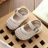 Nuevas Sandalias Tejidas para Niñas Primavera/Verano 2026, Zapatos de Princesa con Suela Suave Antideslizante, Transpirables Huecos para Caminar Bebé, Modernos
