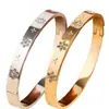 Pulsera para Mujer Acero Titanio Europea y Americana Inoxidable Inmarcesible con Diamantes Joyería de Temperamento de Moda Simple Venta al por Mayor Joyería de Mano