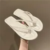 Chanclas de Verano para Mujer para Uso en Exteriores, Sandalias de Tira para Dedo del Pie Planas, Estilo Nuevo 2026 de Moda, Zapatos de Playa de Moda