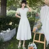 Vestido Branco Estilo Francês de Primeiro Amor para Mulheres, Novo Modelo Verão 2026, Vestido Leve Formal Petite, Elegante Vestido de Comprimento Médio
