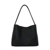 Bolso de axila de nicho de alta gama para mujer 2026 Nuevo Verano Súper Caliente Exquisito Bolso tipo cubo de un solo hombro para axila
