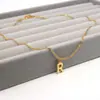 Moda europea y americana 26 letras collar de acero inoxidable oro plata cadena de clavícula de lujo ligero joyería de acero de titanio venta al por mayor