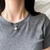 Colar longo de pérola em prata de lei 925, versátil para o verão, com pingente de design de nicho de luxo leve para mulheres, joias para atacado