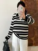 Top de punto casual a rayas con cuello polo para mujer de talla grande, estilo otoño 2026, top holgado versátil para mujeres de talla grande 25031
