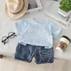 Conjunto de Roupas de Verão para Meninos 2026 Novo Estilo Elegante Bolinhas Letra Manga Curta Conjunto de Duas Peças Roupas Infantis Roupas de Verão
