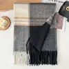 Novo cachecol xale estilo coreano, outono e inverno, quente e resistente ao frio, versátil para o trabalho, cachecol com franja para casais, imitação de caxemira