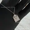 Versión de Alta Gama del Collar Haier H W Wealth Door para Mujer, Colgante de Castillo Jaula de Pájaros Full Diamond, Chapado en Oro de 18K, Cadena Ligera de Lujo para la Clavícula