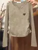 Camiseta de mujer de algodón puro con cuello en V, manga larga, diseño único, pliegues laterales, ceñida a la cintura, corte ajustado, color caqui, top de otoño