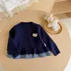 Cárdigan de punto patchwork con dobladillo de encaje para niña, estilo coreano, dulce, para bebé, color liso, abrigo de lana, suéter para niños, venta al por mayor