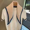 Bufanda Triángulo Tejida en Punto Cruz con Borde Contrastante Estilo Coreano para Mujer, Calentador de Cuello Versátil, Pañuelo Pequeño, Chaleco Pequeño Elegante