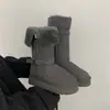 Botas de neve de sola grossa para mulheres, estilo cano longo, nova coleção de inverno 2025, botas de cano alto com forro de fleece adicional para aquecimento extra, adequadas para climas frios e com sola antiderrapante