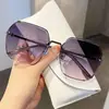 Gafas de Sol para Mujer 2025 Nuevas de Moda Tendencia para Rostro Grande Adelgazantes Sentido de Alto Nivel Protección UV Gafas de Sol Sin Marco