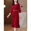 Vestido Vermelho 2026 Outono Novo Estilo High-End Estilo Francês Cintura Marcada Elegante Socialite Casamento Festivo Vestido Cauda de Peixe