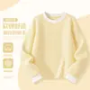Camiseta de Manga Larga con Patchwork para Niña, Capa Base, Primavera y Otoño 2026, Nuevo Top Infantil Versátil para Niña, Ropa de Otoño
