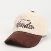 Boné de beisebol de veludo cotelê com blocos de cores para mulheres no outono e inverno Novo bordado de letras emendado Boné com aba estilo coreano Versátil Chapéu casual para homens