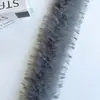 En Stock Tiras de Piel Sintética de Mapache Superficie Grande de Piel Moda de Invierno Abrigo de Algodón Chaqueta de Cuero Cuello de Piel Tiras de Piel Accesorios de Ropa Tiras de Felpa