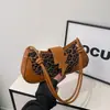 2025 Diseño Casual de Empalme, Estilo Occidental, Estampado de Leopardo de Moda, Nuevo Bolso Cuadrado Pequeño de un Hombro para Mujer Estilo Coreano