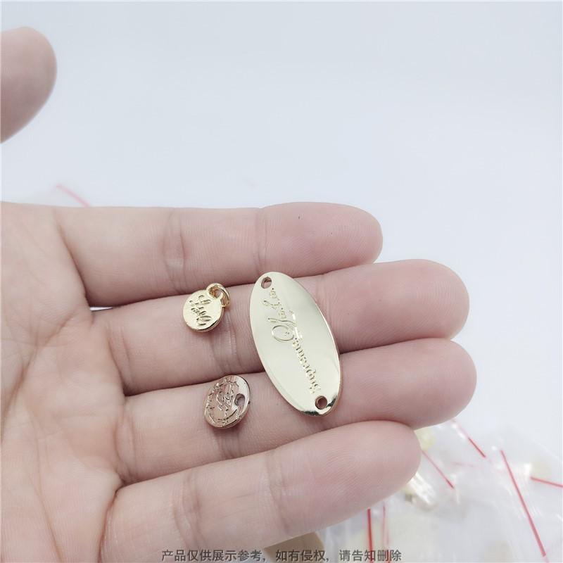 穿挂在绳子上的logo金属标 椭圆形 圆形夹圈 用于汽车香水