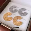 Pendientes Redondos Huecos con Aguja de Plata Electrochapada en Oro Real de 18K Estilo Europeo y Americano Pendientes Versátiles Pendientes de Moda Únicos Nicho