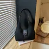Bolso de axila de alta gama transfronterizo para mujer, nuevo estilo casual y moderno, perfecto para looks de moda, adecuado para ir al trabajo y versátil para el uso diario.