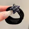 Coloridos coleteros de nuevo estilo 2026, versátiles y dulces, con accesorios de M&M's, anillos de toalla, diseños de dibujos animados y un estilo fresco y lindo, perfectos para accesorios para el cabello de niños