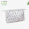 Bolsa de Cosméticos Super Popular para Mulheres, Portátil à Prova d'Água Grande Capacidade Pequena de Viagem Tendência Organizador de Artigos de Higiene Pessoal Bolsa Feita Sob Medida