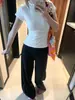 Camiseta de Manga Corta con Hombro Normal Estilo Coreano 2026 para Mujer Primavera Verano Casual Versátil Color Sólido Corte Entallado Favorecedor Capa Interior Top Sencillo