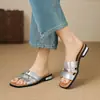 Sandalias Cuadradas de Playa Versátiles de Gama Alta Estilo Francés para Mujer, Adecuadas para Uso al Aire Libre, Nuevo Modelo Verano 2026, Tacón Cuadrado de 2 cm, Sandalias de Deslizamiento
