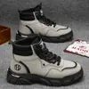 Botas estilo Martin nuevas 2026, botas de trabajo gruesas de moda para hombre, estilo británico, versátiles para otoño e invierno, zapatos de trabajo de moda para el trabajo