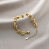 Pulseira Yunyao Inoxidável Mais Vendida Internacionalmente em Aço Titânio para Mulheres com Trevo de Cinco Folhas e Incrustação de Diamante, Personalidade Estilo Ins, Galvanoplastia a Vácuo 18K