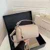 Bolso de hombro cruzado simple y casual estilo coreano para mujer, modelo nuevo 2026, bolso pequeño cuadrado de moda para llevar debajo del brazo