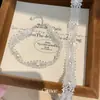 Pulseira de Pérolas Imitação com Pingente de Renda e Pérolas Pulseira de Pulso Vintage Delicada Acessório Feminino Versátil de Luxo Leve