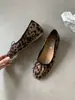 Zapatos de Baile Estilo Lazo Boca Baja Rojos de una Sola Capa para Mujer Nuevos Vintage Zapatos de Frijol Aumentadores de Altura Vintage Gamuza Zapatos de Leche