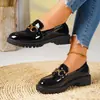 Mocasines para mujer talla grande primavera y otoño 2025 estilo francés zapatos pequeños de cuero estilo británico zapatos planos zapatos rojos individuales para mujer