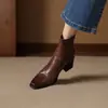 Botines de cuero genuino estilo británico, nuevos otoño e invierno, tacón grueso cuadrado negro, puntera cuadrada, cremallera trasera desgastada, botas Martin, botas para mujer transfronterizas