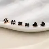 Pendientes de Resina Negra con Forma de Corazón y Trébol de Cuatro Hojas Estilo Coreano y Japonés Tornillo de Cierre Pendientes de Tachuela de Trébol de la Suerte con Forma de Corazón para Mujer