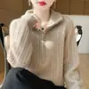Nova coleção outono e inverno de roupas femininas: Novo suéter de tricô com zíper parcial, gola e forro de fleece 2026, suéter da moda plus size