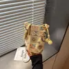 Bolsa Bordada Estilo Chinês Nova Super Popular de Nicho para Mulheres 2026 Nova Versátil Bolsa Transversal Bolsa Saco