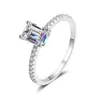 Anillo de Plata de Ley S925 para Mujer, Estilo Europeo y Americano, Moda de Lujo Ligero, Forma Rectangular Irregular, Anillo de Moissanita de Corte Esmeralda de 2 Quilates para Mujer