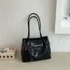 2026 Bolsa Casual de Grande Capacidade Nova Moda Feminina Cor Sólida Bolsa de Ombro Único Corrente Fashion Popular Bolsa Tote para o Dia a Dia