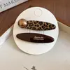 Pinza de Garra Retro con Estampado de Leopardo para Otoño e Invierno Pinza de Garra Versátil de Moda Diseño de Nicho Pinza de Tiburón Accesorio de Cabello de Lujo Ligero de Gama Alta para Mujeres