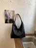 Bolsa Tote Grande Capacidade Feminina Novo Estilo High-End Retrô para o Trabalho Bolsa de Ombro Único Simples Versátil Bolsa Feminina de Axila