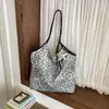 Bolso de hombro de estilo coreano, casual y ligero con diseño de lunares, perfecto para otoño, con gran capacidad y adecuado para ir al trabajo.