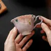 Caneca de cerâmica com alça pintada à mão com peônia e borboleta em underglaze, xícara de café pequena para mulheres, xícara de chá para uso doméstico