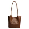 Bolsa de balde trançada estilo coreano minimalista, nova coleção 2026, elegante e versátil para o dia a dia casual, grande capacidade, bolsa de ombro tote